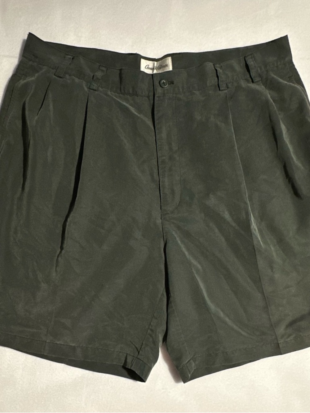 Arnold Palmer Men's Golf Pleated Athletic Shorts — Dark Green